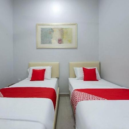 Oyo 90234 Sungai Rengit City Resort 2 Kampung Sungai Rengit Eksteriør bilde