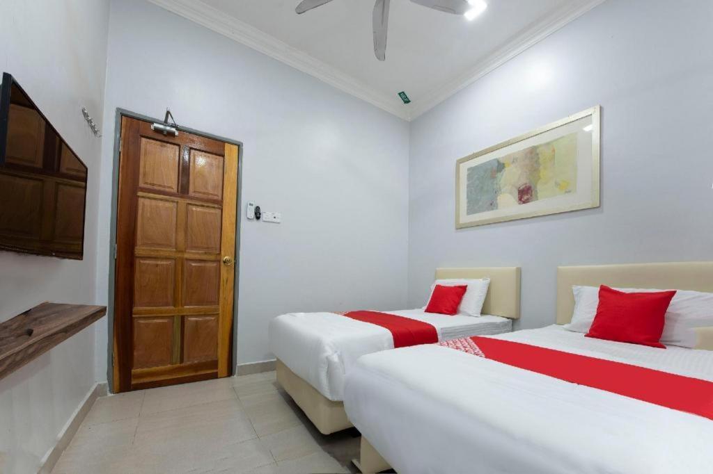 Oyo 90234 Sungai Rengit City Resort 2 Kampung Sungai Rengit Eksteriør bilde
