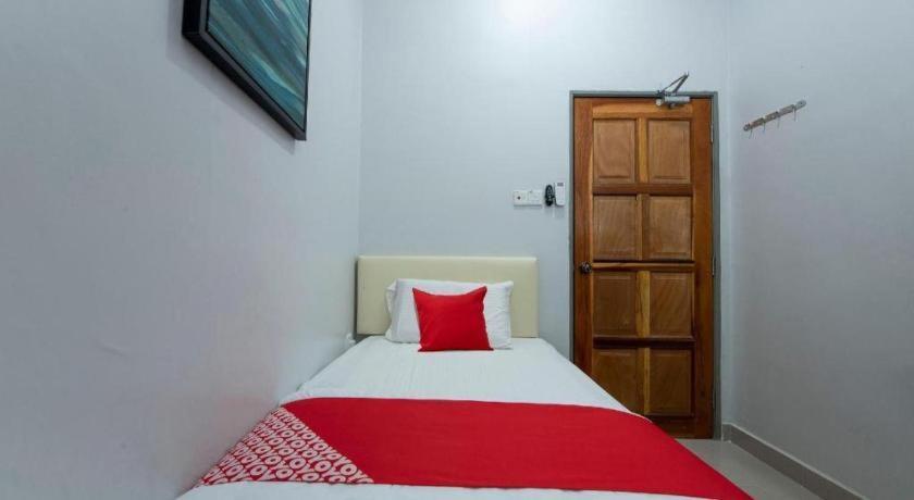 Oyo 90234 Sungai Rengit City Resort 2 Kampung Sungai Rengit Eksteriør bilde