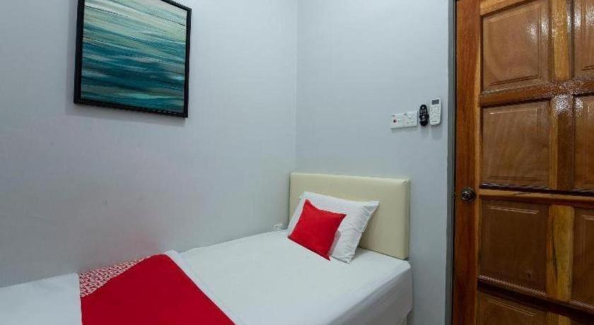 Oyo 90234 Sungai Rengit City Resort 2 Kampung Sungai Rengit Eksteriør bilde